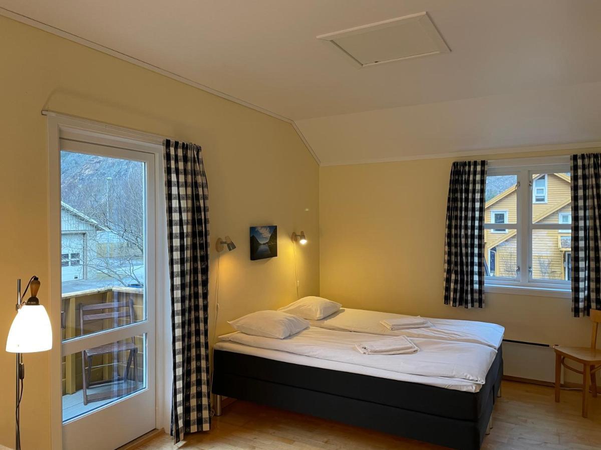 Laerdal Ferie- Og Fritidspark Lærdalsøyri Exterior foto