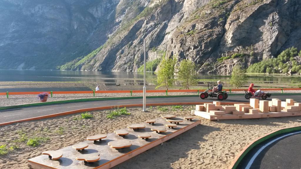 Laerdal Ferie- Og Fritidspark Lærdalsøyri Exterior foto
